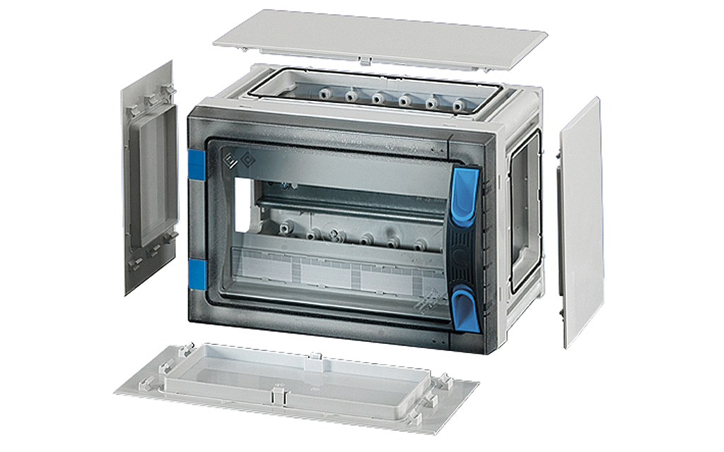 Circuit breaker boxes with closing plates