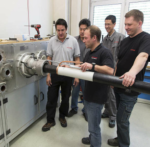Training - Achieving Success with Expert Knowledge and Experience